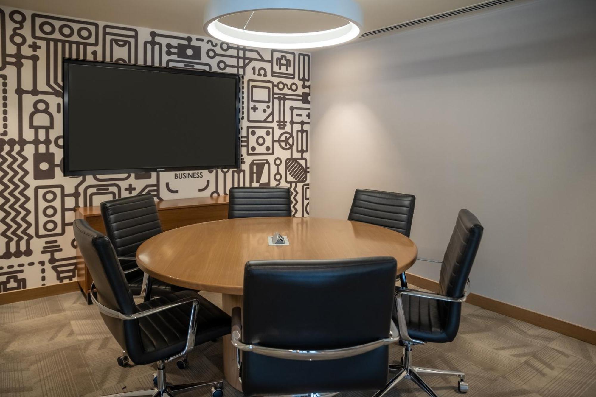 Fiesta Americana Viaducto Aeropuerto Мексико Сити Екстериор снимка A meeting room at the headquarters of the Wikimedia Foundation
